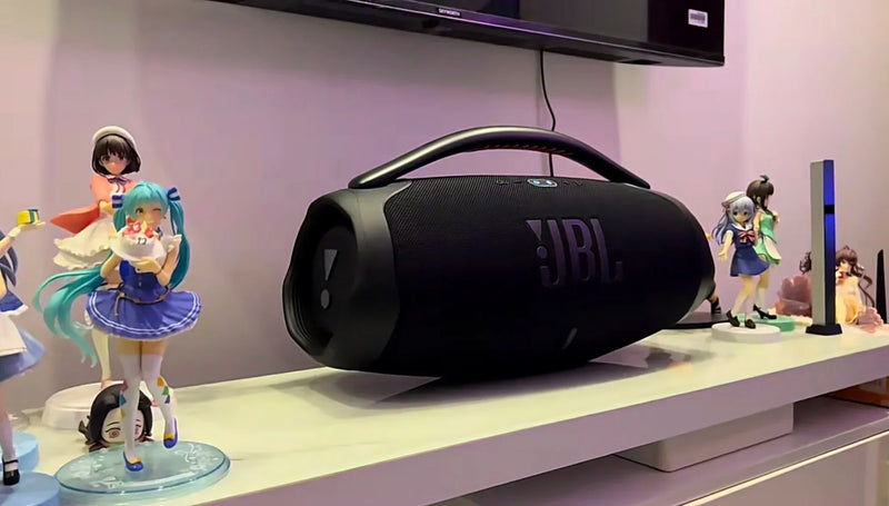 JBL Boombox 3 Bluetooth speaker, portable, with powerful bass and USB input.